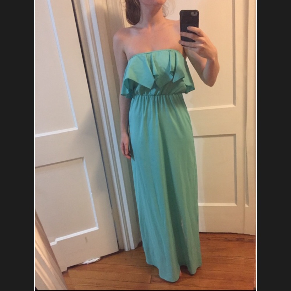 Luna strapless formal dress